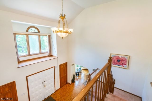 34 Silver Spring Ct, East Hanover Twp., NJ 07936