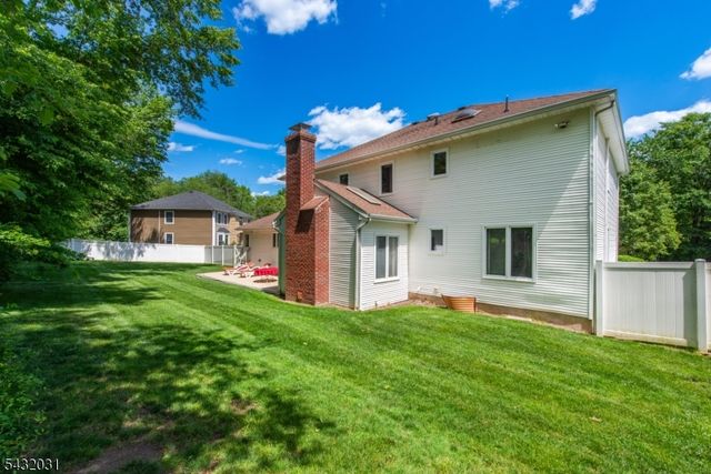 34 Silver Spring Ct, East Hanover Twp., NJ 07936