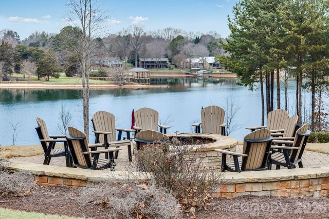 106 Nablus Trail E, Mooresville, NC 28117