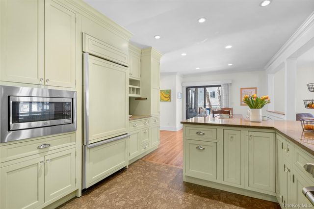 7 Poplar Road, Larchmont, NY 10538