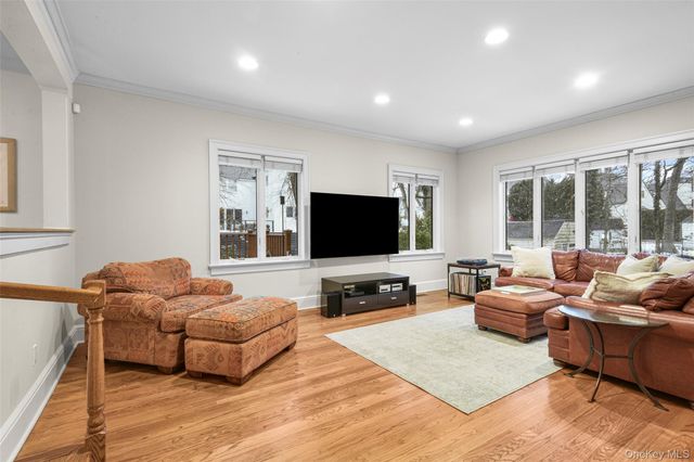 7 Poplar Road, Larchmont, NY 10538