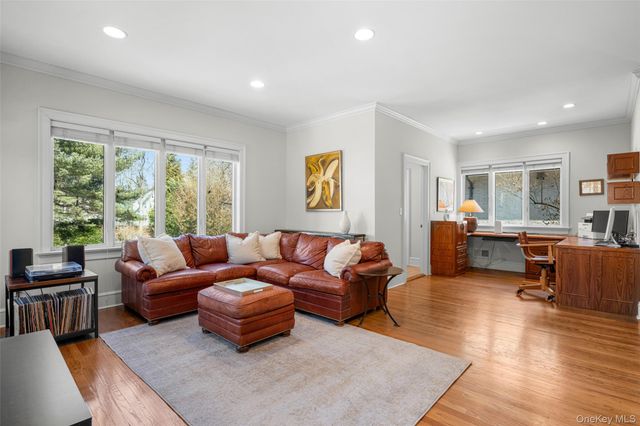 7 Poplar Road, Larchmont, NY 10538