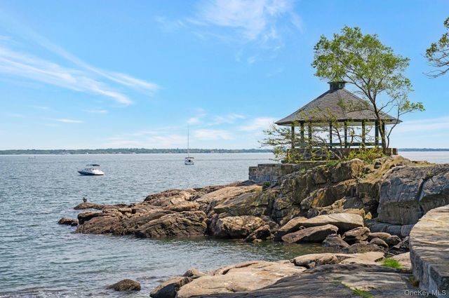 7 Poplar Road, Larchmont, NY 10538