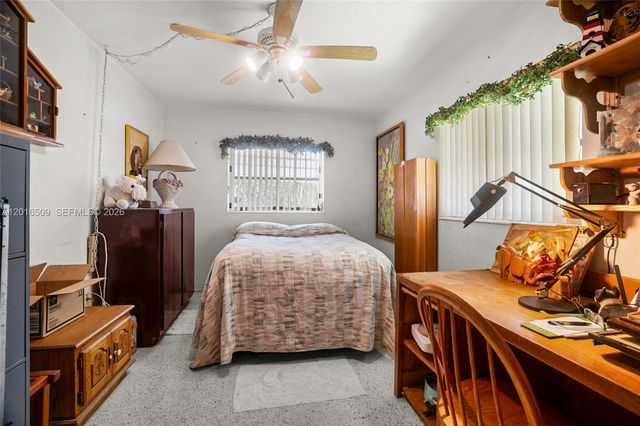 7509 Garfield St, Hollywood, FL 33024