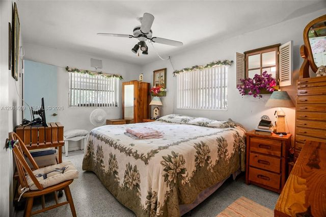 7509 Garfield St, Hollywood, FL 33024