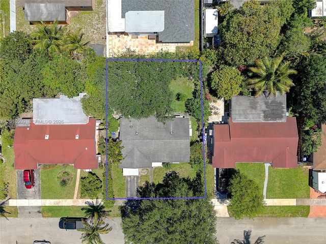 7509 Garfield St, Hollywood, FL 33024
