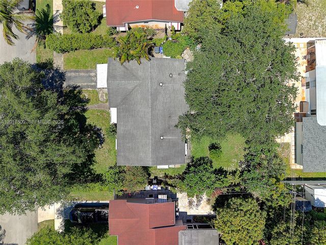 7509 Garfield St, Hollywood, FL 33024