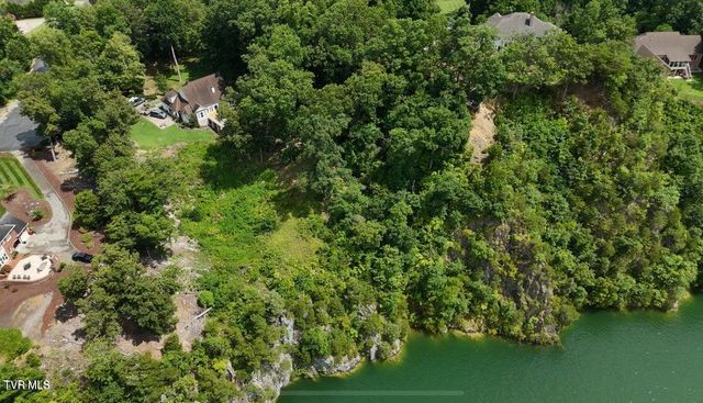 626 Harbor Point Drive, Johnson City, TN 37615