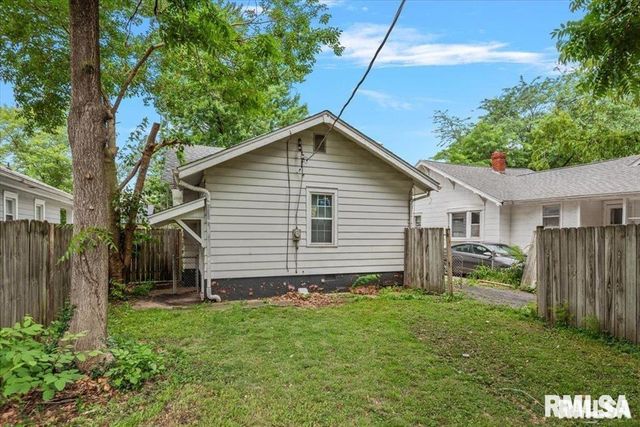 2516 S 10TH Street, Springfield, IL 62703