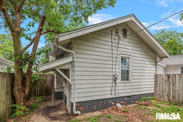 2516 S 10TH Street, Springfield, IL 62703