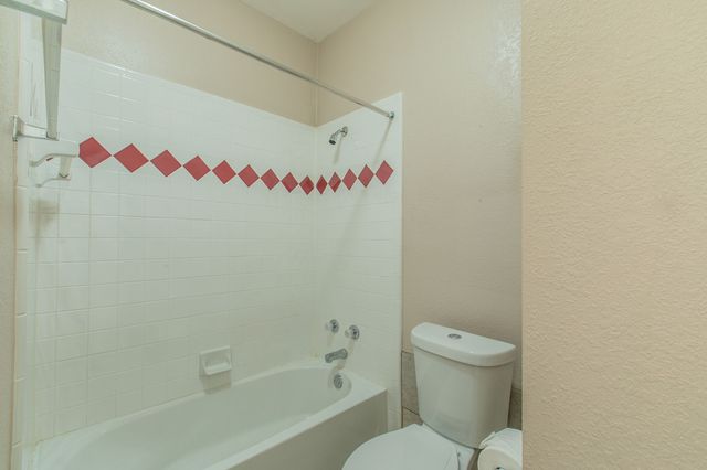 1410 Holveck Drive, Cedar Hill, TX 75104