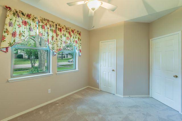 1410 Holveck Drive, Cedar Hill, TX 75104