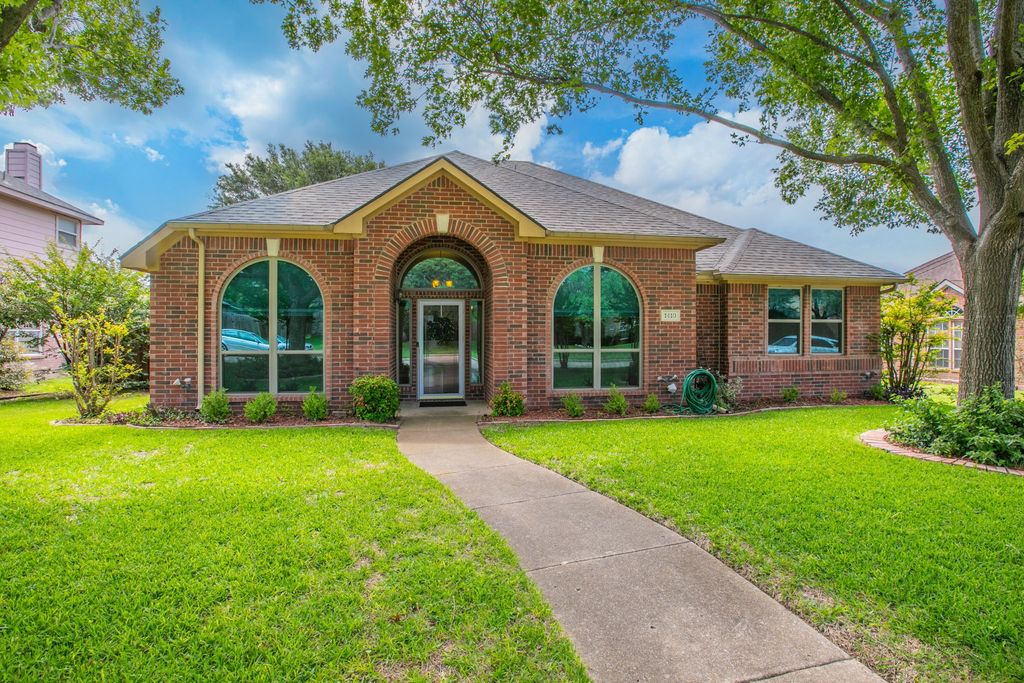 1410 Holveck Drive, Cedar Hill, TX 75104