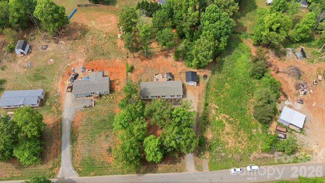 980 Lakeland Avenue, Lincolnton, NC 28092