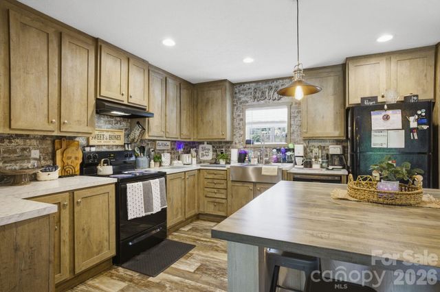 980 Lakeland Avenue, Lincolnton, NC 28092