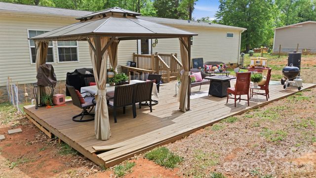 980 Lakeland Avenue, Lincolnton, NC 28092