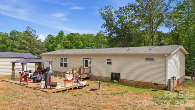 980 Lakeland Avenue, Lincolnton, NC 28092