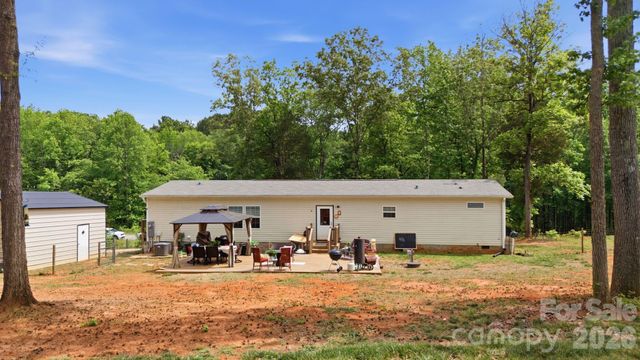 980 Lakeland Avenue, Lincolnton, NC 28092