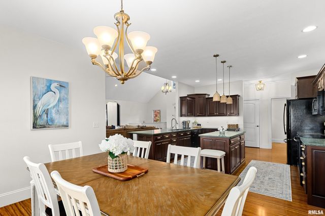 3190 OAK RUN Drive, Dahinda, IL 61428