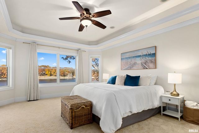 3190 OAK RUN Drive, Dahinda, IL 61428