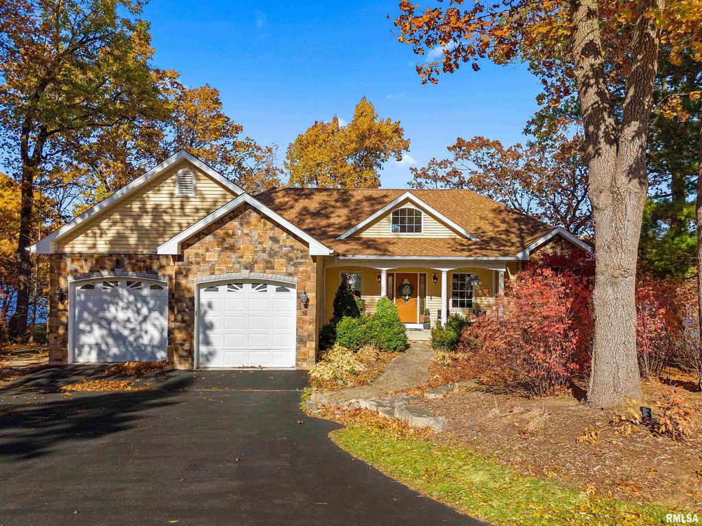 3190 OAK RUN Drive, Dahinda, IL 61428