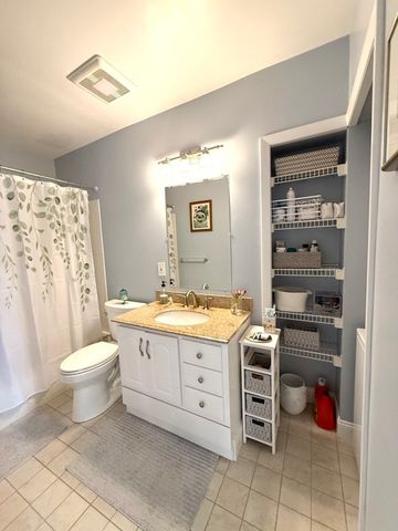 100 Marina Drive 217, Quincy, MA 02171