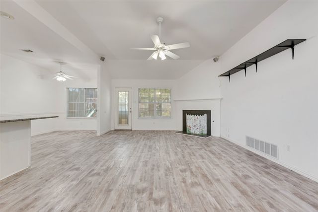 204 Tanglewood Lane, Waxahachie, TX 75165
