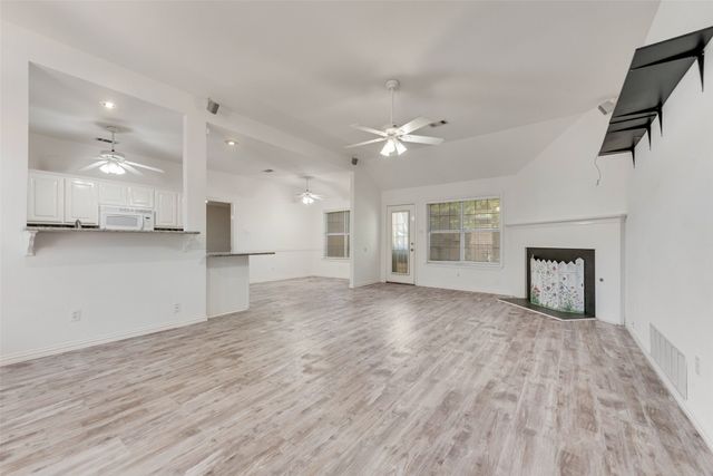 204 Tanglewood Lane, Waxahachie, TX 75165
