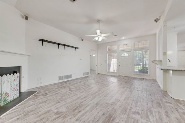 204 Tanglewood Lane, Waxahachie, TX 75165