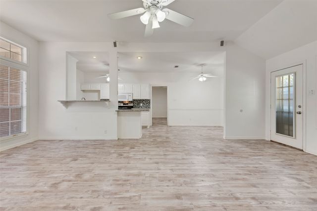204 Tanglewood Lane, Waxahachie, TX 75165
