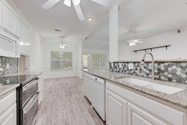 204 Tanglewood Lane, Waxahachie, TX 75165
