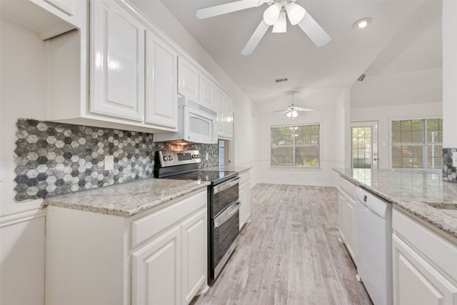 204 Tanglewood Lane, Waxahachie, TX 75165