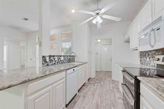 204 Tanglewood Lane, Waxahachie, TX 75165