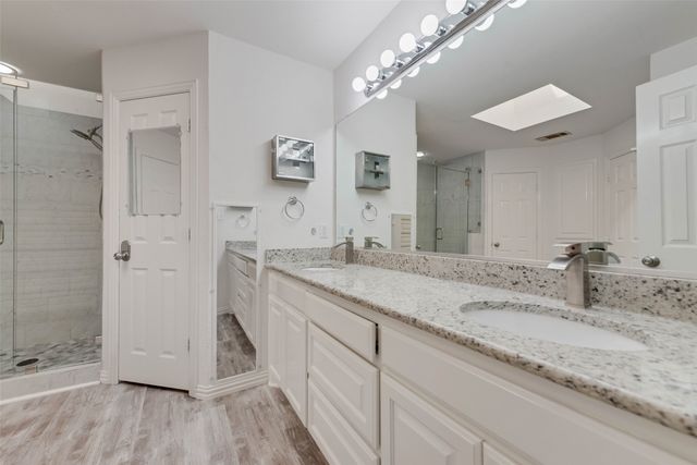 204 Tanglewood Lane, Waxahachie, TX 75165