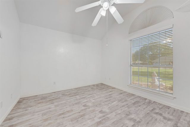 204 Tanglewood Lane, Waxahachie, TX 75165