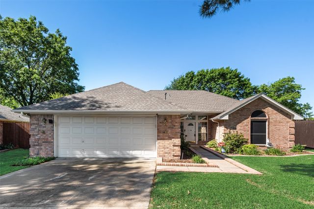 204 Tanglewood Lane, Waxahachie, TX 75165