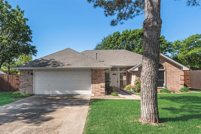 204 Tanglewood Lane, Waxahachie, TX 75165