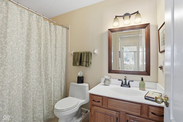 12020 Clubhouse Drive, Fishers, IN 46038