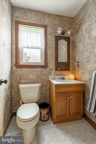 457 LYNCH RD, New Holland, PA 17557