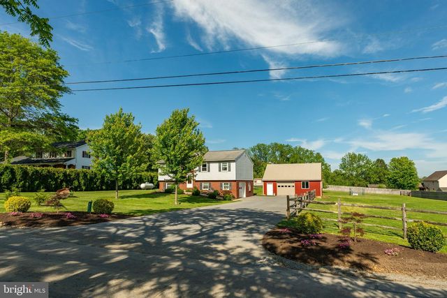 457 LYNCH RD, New Holland, PA 17557