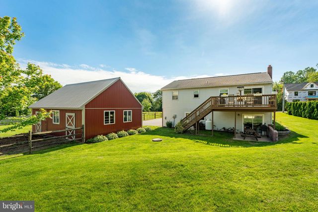 457 LYNCH RD, New Holland, PA 17557
