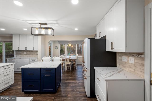 15466 MEHERRIN DR, Centreville, VA 20120