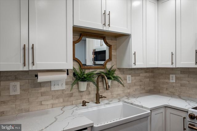 15466 MEHERRIN DR, Centreville, VA 20120