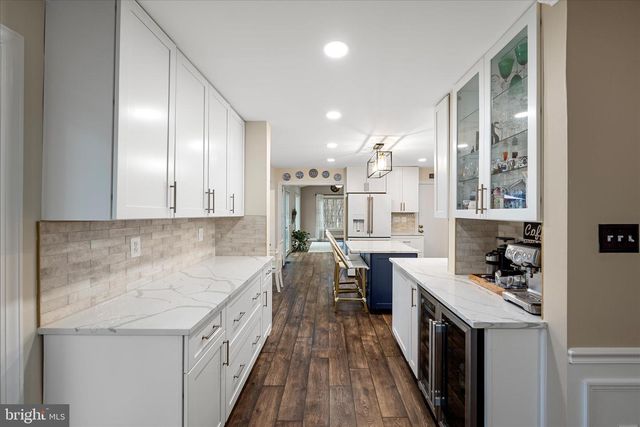 15466 MEHERRIN DR, Centreville, VA 20120