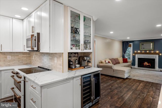 15466 MEHERRIN DR, Centreville, VA 20120