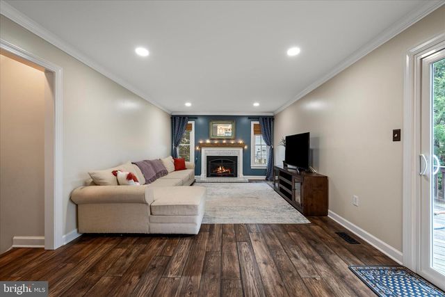 15466 MEHERRIN DR, Centreville, VA 20120