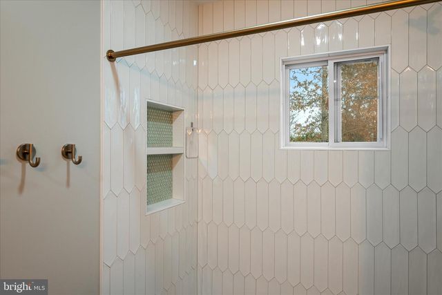 15466 MEHERRIN DR, Centreville, VA 20120