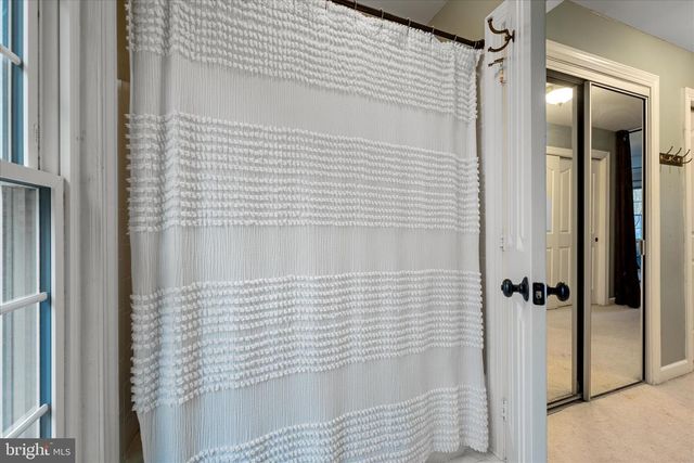 15466 MEHERRIN DR, Centreville, VA 20120