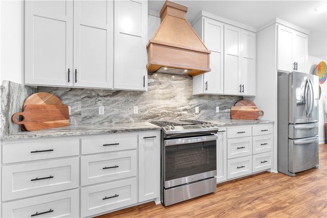 800 Arbor Acres Avenue, Tontitown, AR 72762