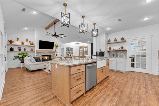 800 Arbor Acres Avenue, Tontitown, AR 72762